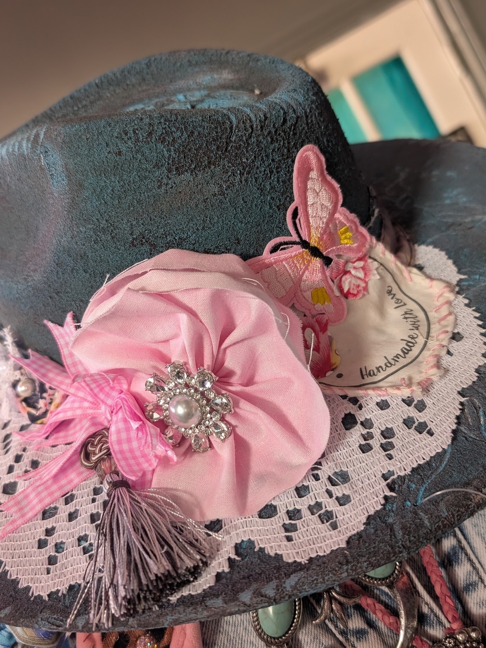 Women's Pink Felt Hat with Chin Strap